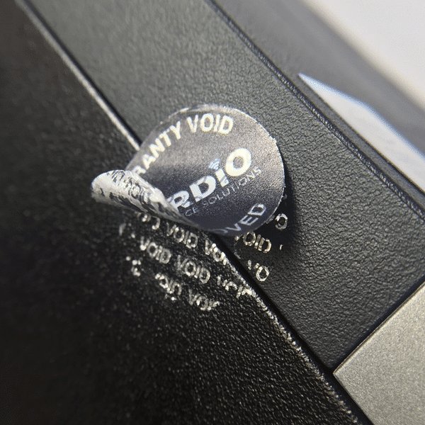 säkerhetsetiketter med silver void